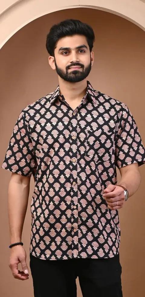 Noir Fan Motif Shirt